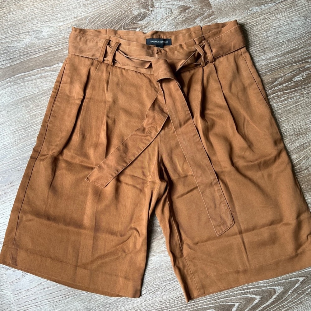 Banana Republic Dress Shorts - Size 2 NWOT